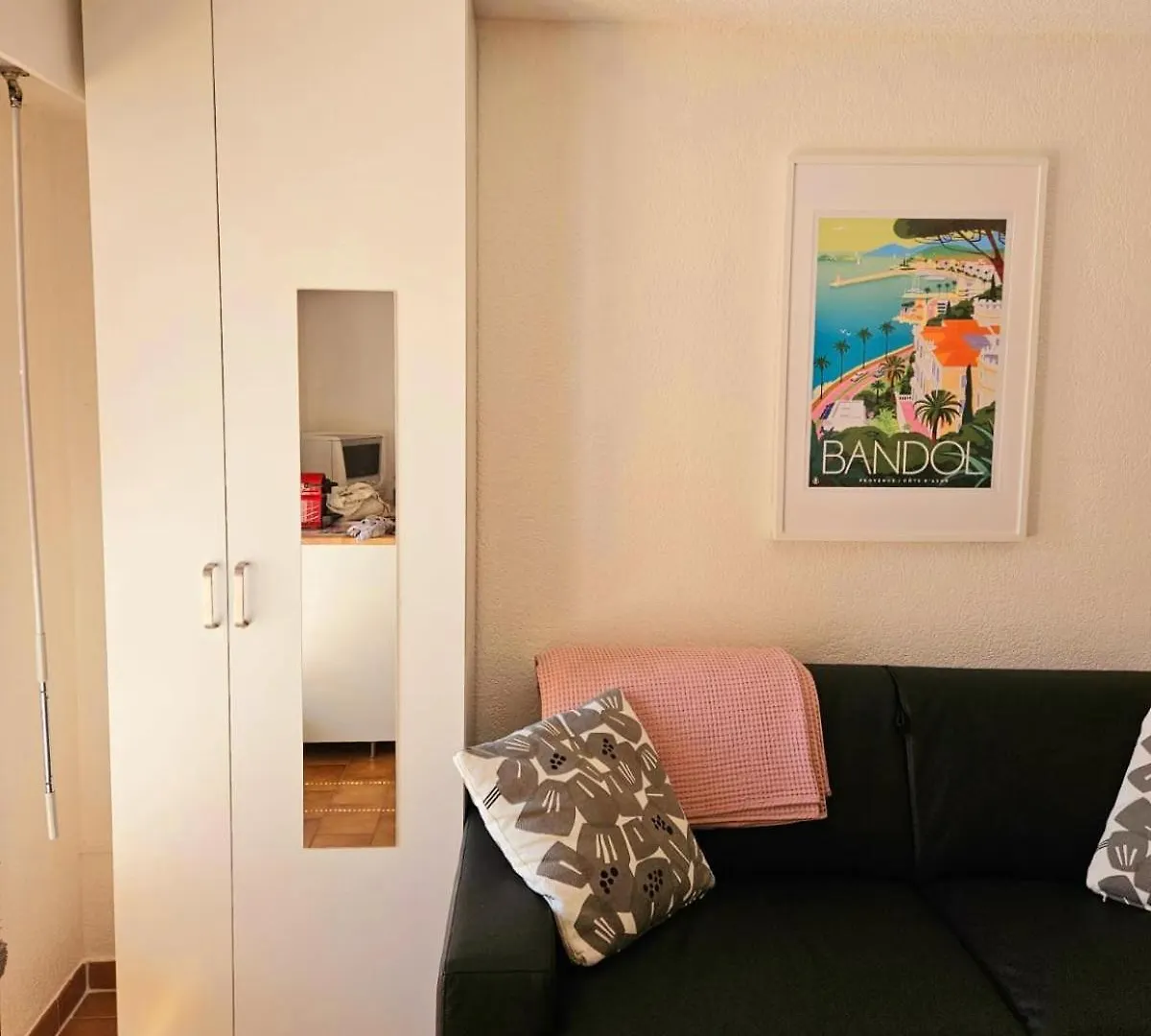 Studio Piscine, Proche Mer, Parking Prive Bandol
